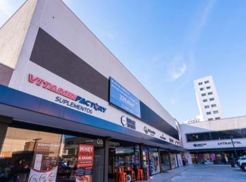 Foto 1 · Loja para alugar, 59 m² por R$ 8.400/mês - Champagnat - Curitiba/PR