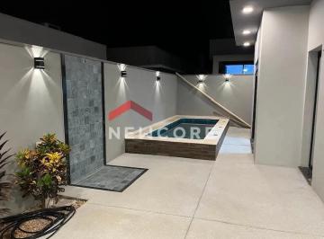 Casa · 195m² · 3 Quartos · 2 Vagas · Casa de condomínio em Avenida Luiz Dosualdo - Condomínio Portal das Tipuanas - Araraquara/SP