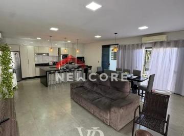 Casa · 220m² · 3 Quartos · 6 Vagas · Casa em Avenida Daniel Rodrigues Veodato - Parque Sagrada Família - Rondonópolis/MT