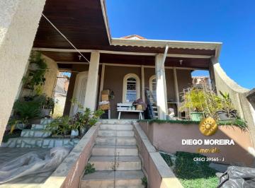Casa · 200m² · 3 Quartos · 2 Vagas · CASA À VENDA EM TERRA PRETA – ESQUINA PRIVILEGIADA!