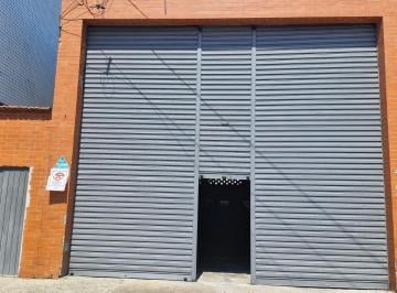 Comercial · 256m² · 4 Vagas · Galpão á Venda com 256 M² de área útil.