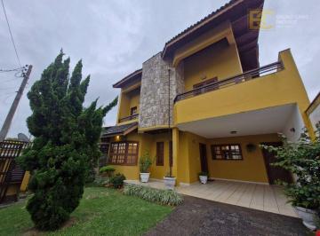 5588a6c299f375bc4f8d0c1c24aff331c1cb4e31 · Triplex dois terrenos com 3 Suítes e Área Gourmet a 150m da Praia em Peruíbe