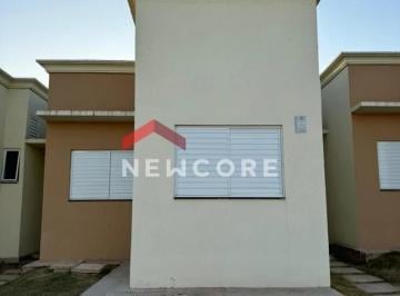 Casa · 105m² · 2 Quartos · 2 Vagas · Casa de condomínio em  Alameda das Rosas - Vila Aurora - Rondonópolis/MT