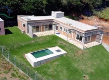 Casa · 200m² · 2 Quartos · 7 Vagas · Casa a venda no Cond. Riviera do Jaguari na represa em Piracaia