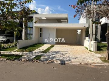 5812ad81f2cbfedac435bfb515f0371564f8ad59 · Casa com 3 suítes, ar condicionado, armários, piscina - Terras da Estância