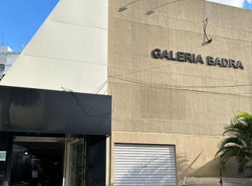 3995_iTIl7_3995681d18e17440c.jpg · Galeria Comercial no Setor Oeste
