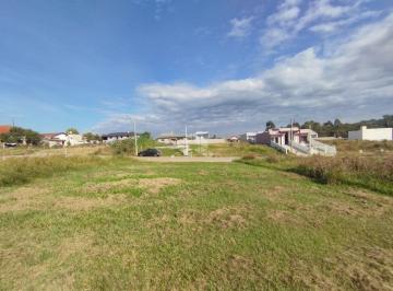694529_iip6168IH8g55_694529681cff81c2e99.jpg · Terreno plano no loteamento Barão do Arroio Grande em Santa Cruz do Sul