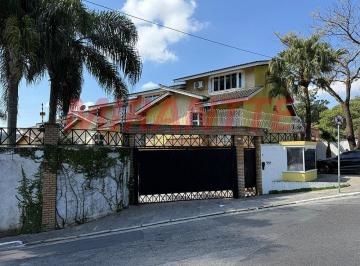 22cd1e841abbe86eaa7c5f6eee946fea.jpg · Cond. fechado de 210m² com 3 quartos