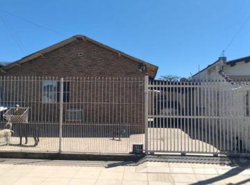 Casa · 150m² · 3 Quartos · 2 Vagas · Casa em Santa Rita