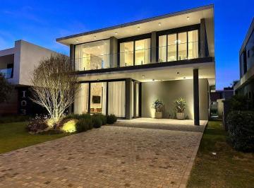 Casa · 367m² · 5 Quartos · 4 Vagas · Casa de Condomínio em Atlântida Sul