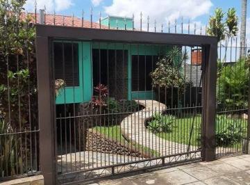 Casa · 220m² · 4 Quartos · Casa 4 dormitórios, 1 suíte, vagas de garagem, Bairro Bom Princípio