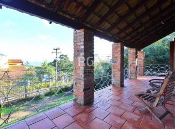 Casa · 269m² · 4 Quartos · 5 Vagas · Casa para Venda - 269.06m², 4 dormitórios, sendo 2 suites, 5 vagas - Teresópolis