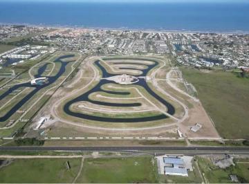 Terreno · 338m² · 🌴 CONDOMÍNIO ISLA RESORT