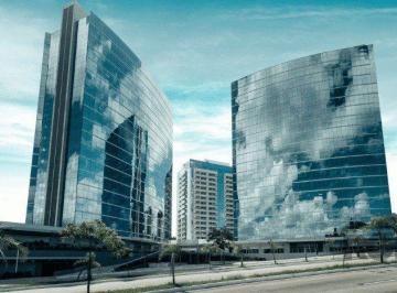 Casa · 341m² · 7 Vagas · Sala Comercial em Petrópolis