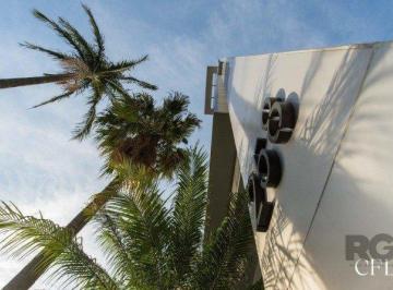 Casa · 326m² · 8 Vagas · Sala Comercial em Boa Vista