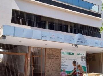 Casa · 51m² · 2 Vagas · Conjunto/Sala na Av Cristovão Colombo - Porto Alegre