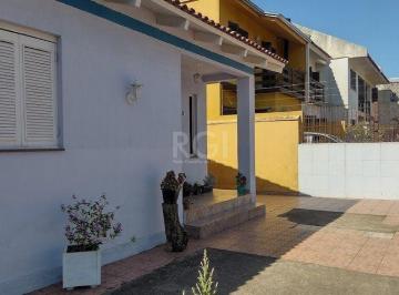Casa · 100m² · 3 Quartos · 3 Vagas · Casa 3 Quartos, 3 vagas de garagem, Bairro Cavalhada, Porto Alegre-RS.