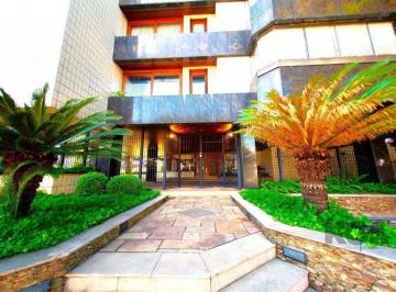 Apartamento · 483m² · 3 Quartos · 4 Vagas · xcelente cobertura, 3 dormitórios, 1 suíte, (atualmente 3, ampliada suíte do casal),