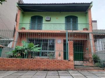 Casa · 130m² · 3 Quartos · 5 Vagas · Casa de 130m² com 3 dormitórios no bairro Jardim Botânico.