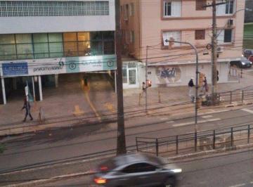 Apartamento · 77m² · 2 Quartos · Apartamento em Menino Deus