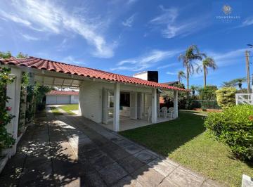 Casa · 182m² · 3 Quartos · 4 Vagas · Casa 3 dormitórios em Atlãntida