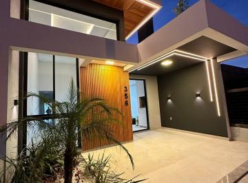 Casa · 103m² · 3 Quartos · 1 Vaga · Casa à venda no bairro Jardim Beira Mar