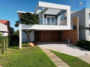 Casa · 290m² · 4 Quartos · 1 Vaga · Casa em Condomínio fechado em Capão da Canoa.
