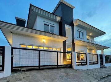 Casa · 208m² · 3 Quartos · 2 Vagas · Sobrado 3 dormitórios em Capão da Canoa