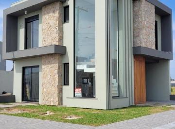 Casa · 115m² · 3 Quartos · 1 Vaga · Casa nova de 3 dormitórios em Capão da Canoa