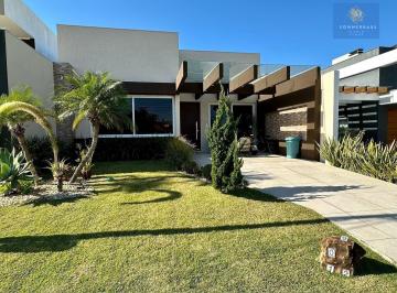 Casa · 145m² · 4 Quartos · Casa em condomínio fechado em Xangri Lá