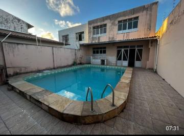 Casa com piscina ótimo para comércio · Casa com piscina ótimo para comércio
