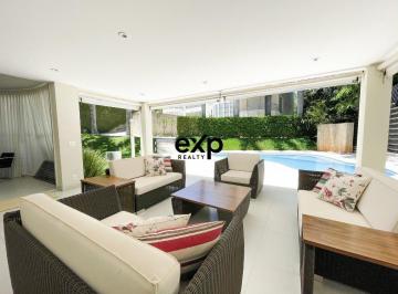 Lounge · Alto padrão em Campinas -   817m2 de área construída, 4 suites  e lazer sensacional - R$4.815.000,00