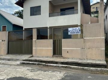 Foto 01 · Imperdível Casa Duplex em Meaípe, Guarapari-ES: 2 Quartos, 1 Suíte, 2 Salas, 2 Banheiros, 1 Vaga de 
