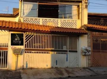 wwu7j8e2njlkotu2ymmznmux_md · Casa em Cumbica, 4 dorms, 1 suíte, sacada, 2 vagas, ótima localização