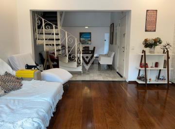1 · Morar Bem em São Paulo: Casa com Área Gourmet, Piscina e Localização Privilegiada!