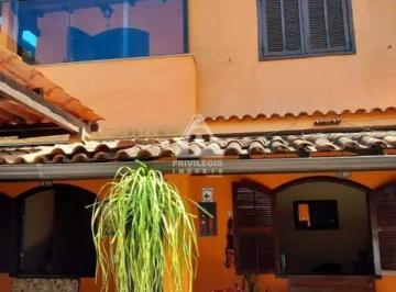 Casa · 133m² · 4 Quartos · 4 Vagas · Casa Triplex no Recreio dos Bandeirantes com 4 quartos