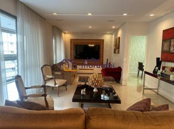 Apartamento · 212m² · 3 Quartos · 4 Vagas · Apartamento no Morumbi