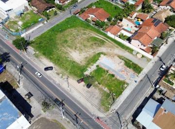 Terreno · 2400m² · Terreno em Itaipu, Niterói/RJ de 0m² para locação R$ 10.000,00/mes
