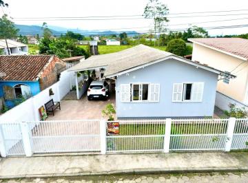 Casa · 150m² · 3 Quartos · 3 Vagas · Casa ampla com edícula e 3 vagas no bairro Nova Belém – Paulo Lopes