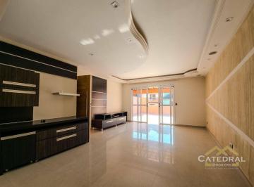 Casa · 348m² · 3 Quartos · 8 Vagas · Sobrado em Vila Galvão, Jundiaí/SP de 348m² 3 quartos à venda por R$ 1.000.000,00
