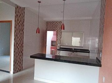 Casa · 85m² · 2 Quartos · 1 Vaga · Casa 2 Qts, com 1 suíte, garagem coberta, área gourmet no Ponta kayana, Trindade-Goiás.