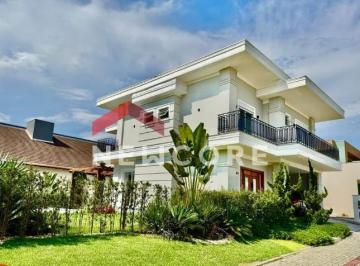 Casa · 250m² · 4 Quartos · 2 Vagas · Casa de condomínio em  Rua Cambara - Centro - Balneário Piçarras/SC