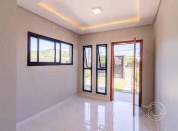 01 · Casa residencial com 3 quartos, sendo 1 suíte e 2 demi-suítes em Ponta das Canas, Florianópolis