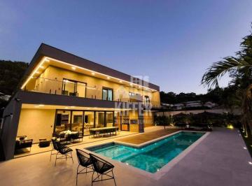 Casa Alto Padrão · Casa Alto Padrão em Pendotiba com 4 Suítes, Piscina e 720m²