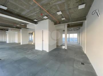 Comercial · 324m² · 9 Vagas · Salas para locação em Baeta Neves - SP