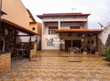 | Foto_migracao | 31 · QE 4 | Casa Sobrado com terreno vazado - 5 quartos - sendo 2 suítes - 4 vagas - aceita financiamento