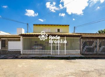 | Foto_migracao | 18 · QE 19 - Casa Sobrado com 4 quartos - sendo 1 suíte - 2 vagas de garagem - varanda - Guará II