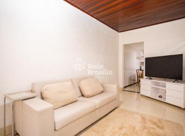 Casa · 200m² · 4 Quartos · 6 Vagas · QE 32 | Casa térrea nascente e na laje com 4 quartos - sendo 1 suíte - 6 vagas - aceita financiamen