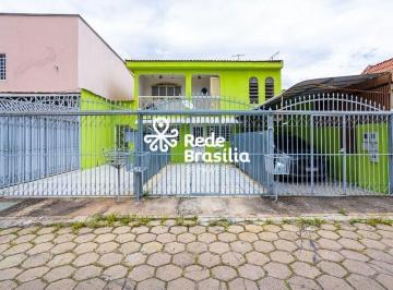 Casa · 320m² · 6 Quartos · 3 Vagas · QI 6 - Casa com 3 quartos - 1 suíte - 3 vagas - aceita financiamento e FGTS