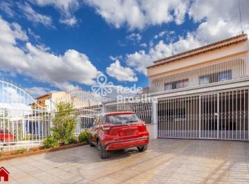 Casa · 182m² · 4 Quartos · 7 Vagas · QNL 8 | 3 Pavimentos 4 Quartos sendo 2 Suítes - Aceita Troca e Aceita financiamento - com 7 Vagas d